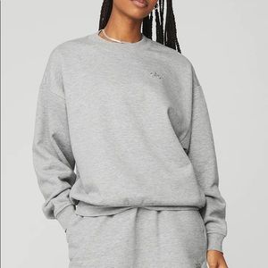 Alo Yoga Accolade Crew Neck Pullover